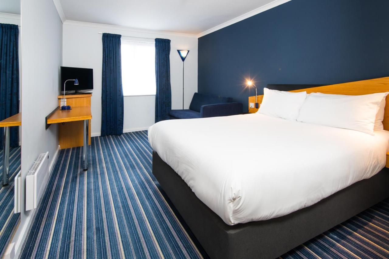 Holiday Inn Express Manchester East, An Ihg Hotel Екстер'єр фото