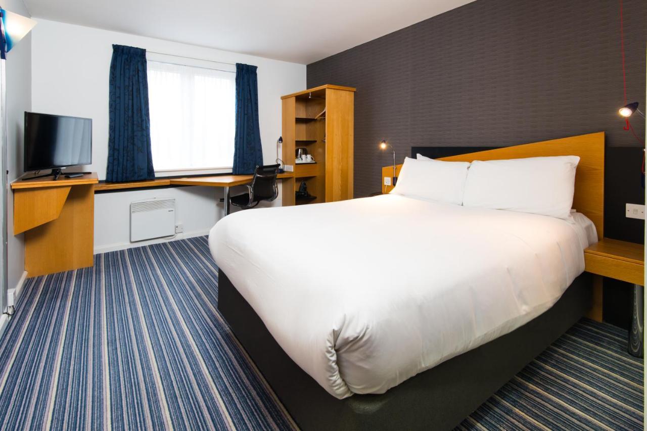 Holiday Inn Express Manchester East, An Ihg Hotel Екстер'єр фото