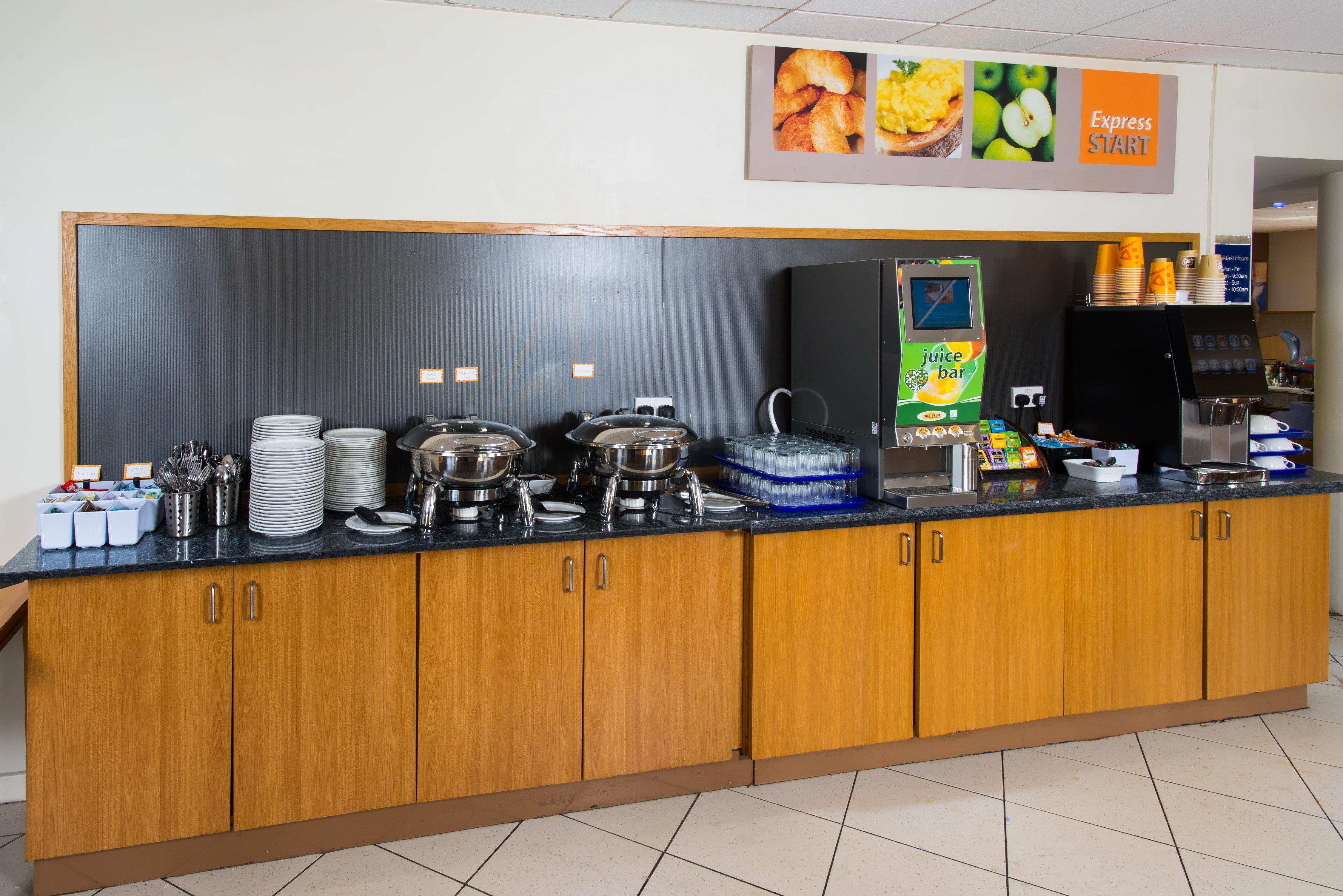 Holiday Inn Express Manchester East, An Ihg Hotel Екстер'єр фото