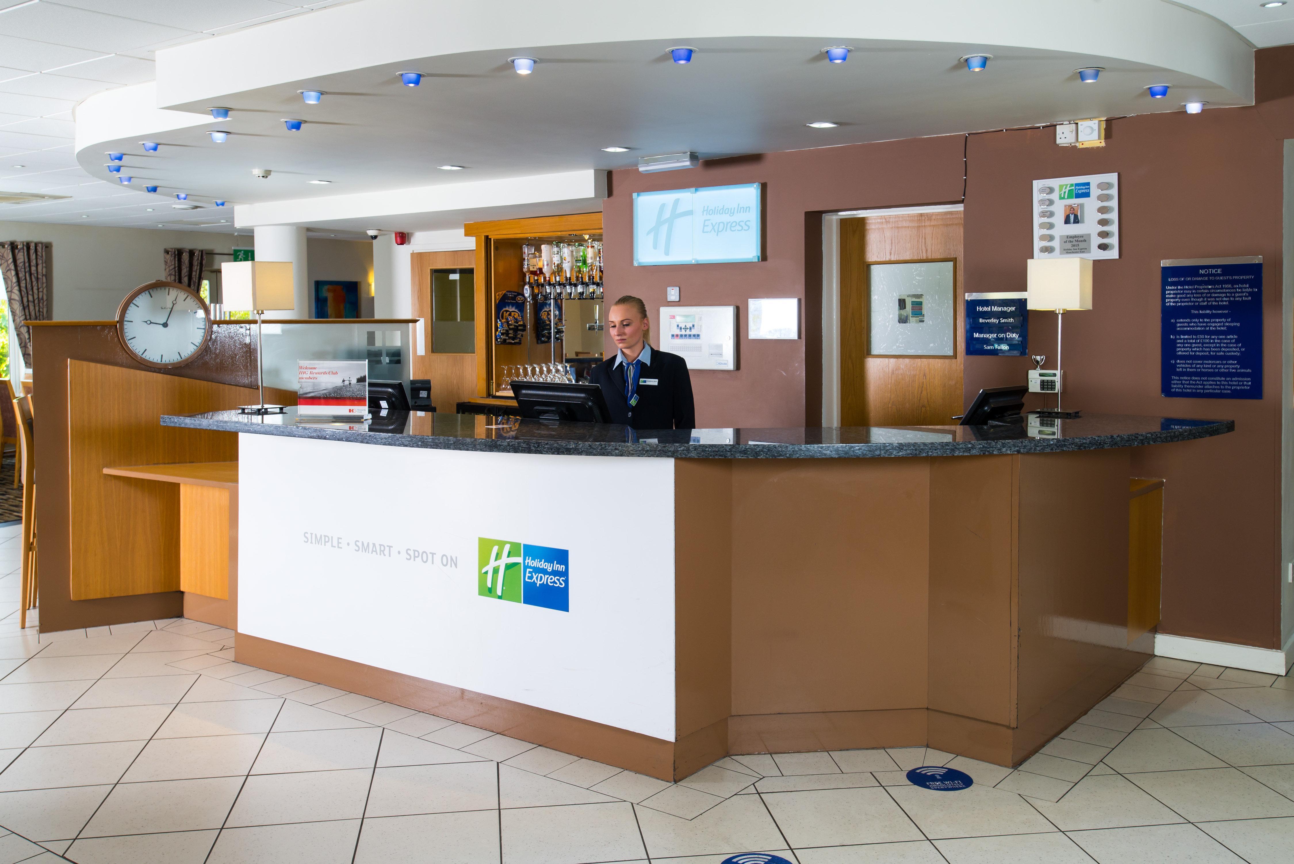 Holiday Inn Express Manchester East, An Ihg Hotel Екстер'єр фото