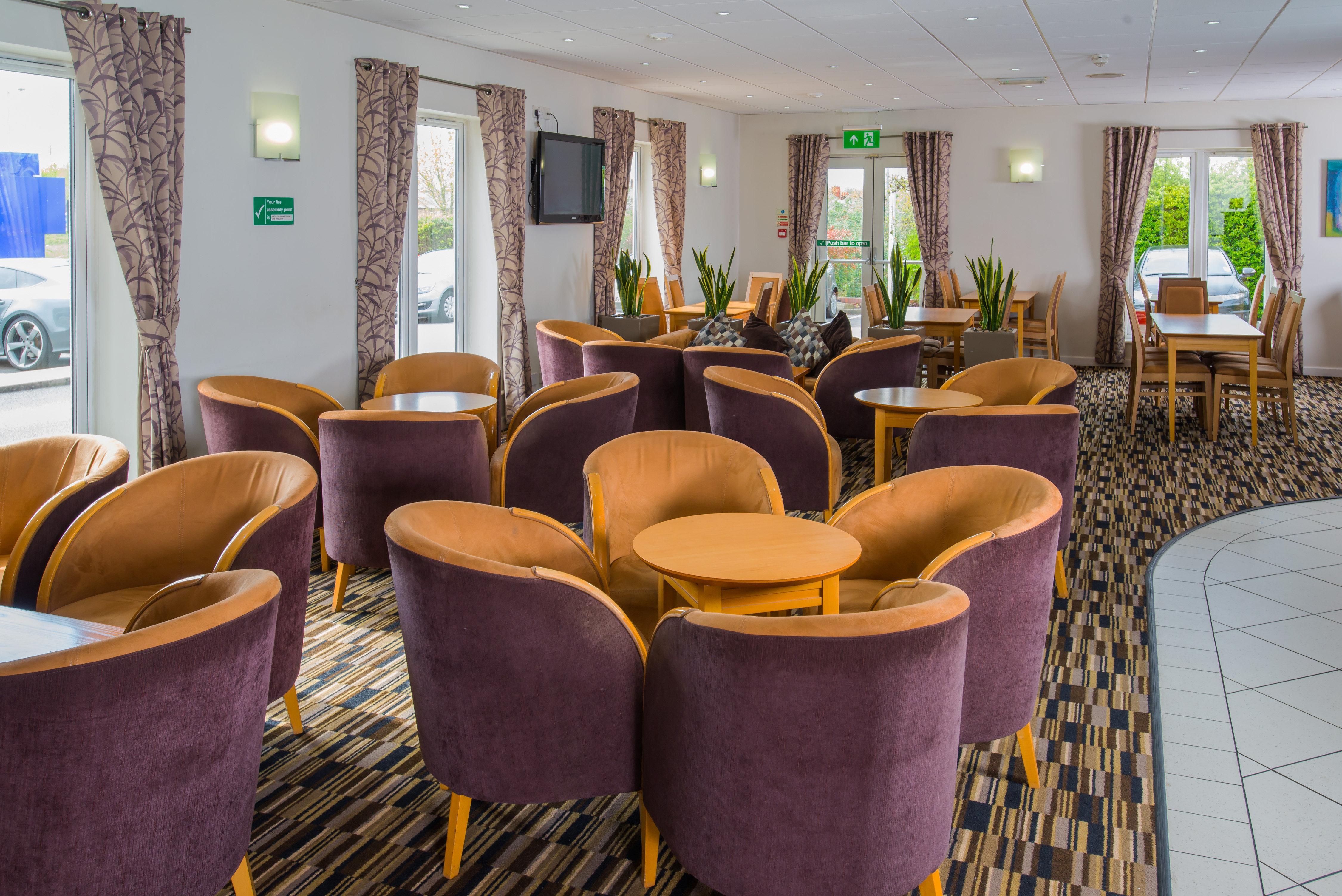 Holiday Inn Express Manchester East, An Ihg Hotel Екстер'єр фото