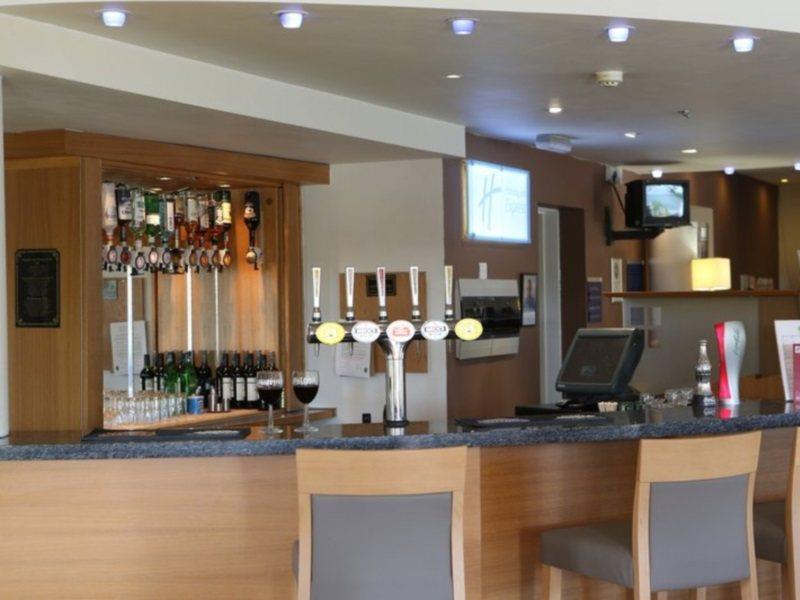 Holiday Inn Express Manchester East, An Ihg Hotel Екстер'єр фото