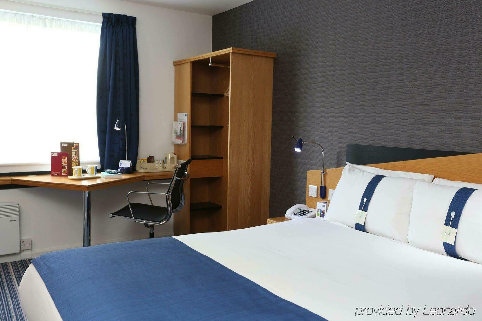 Holiday Inn Express Manchester East, An Ihg Hotel Екстер'єр фото